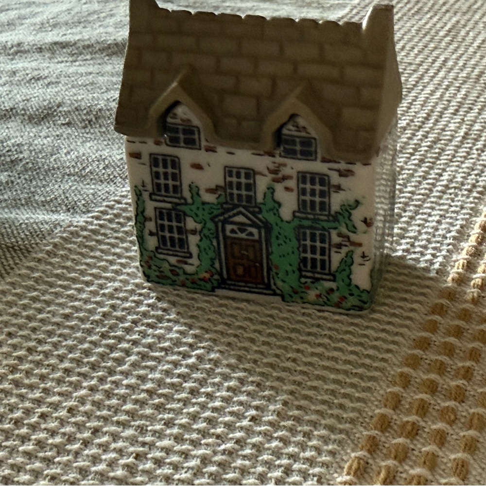 Wade England miniature house and N Deaton Gray Squirrel